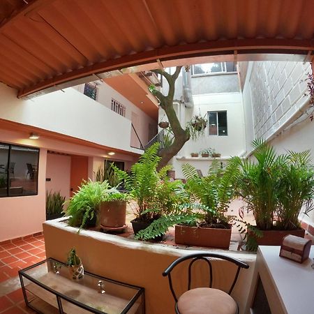 Casa Primavera Hostal Меделин Екстериор снимка