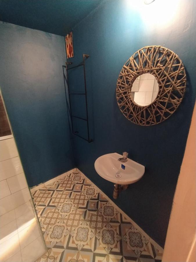 Casa Primavera Hostal Меделин Екстериор снимка