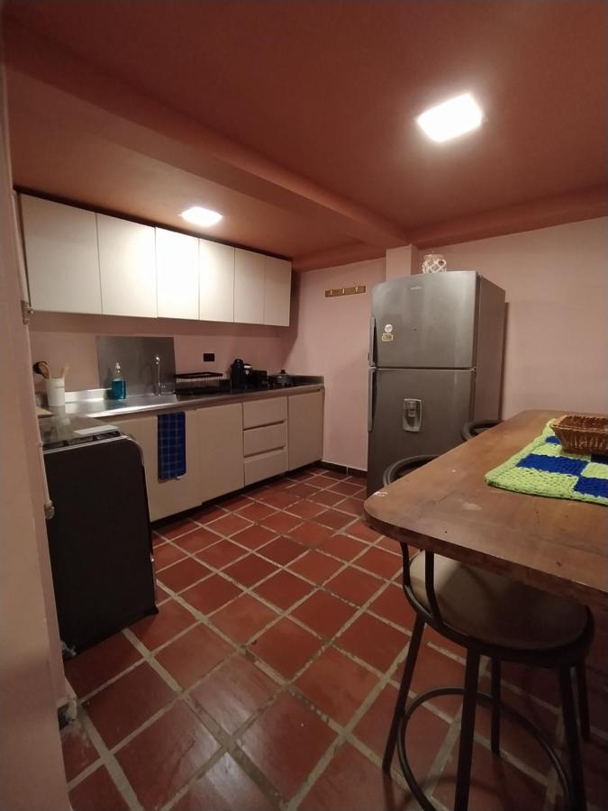 Casa Primavera Hostal Меделин Екстериор снимка